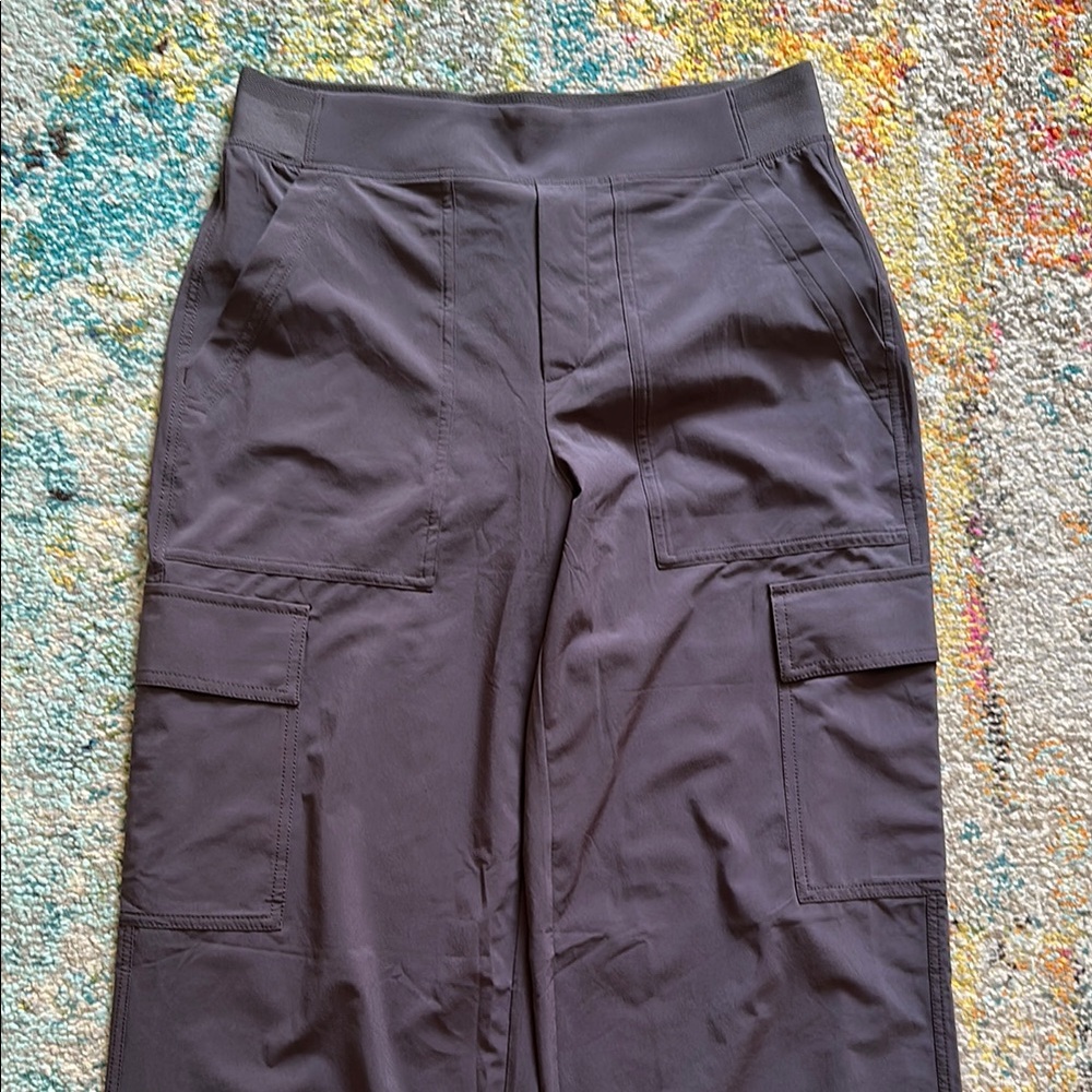 Athleta Brooklyn cargo pants, brown size 8, NWOT